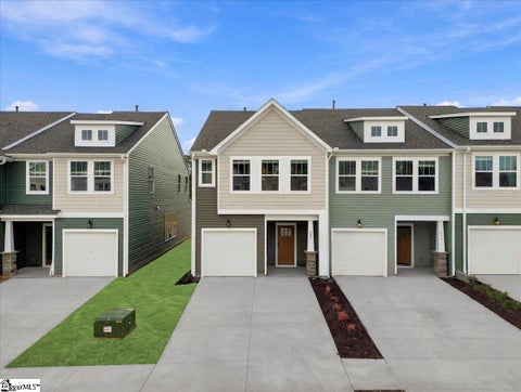 Photo of 409 Alicat Drive, Simpsonville, SC 29680 (MLS # 1605941)