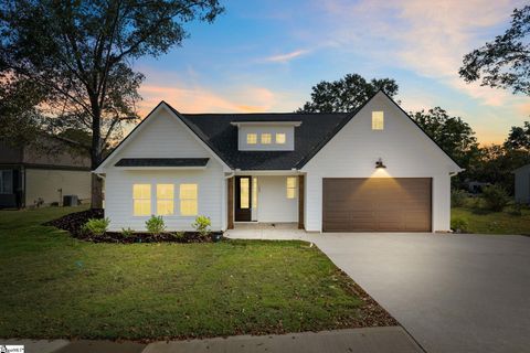 1205 S Main Street Fountain Inn SC 29644