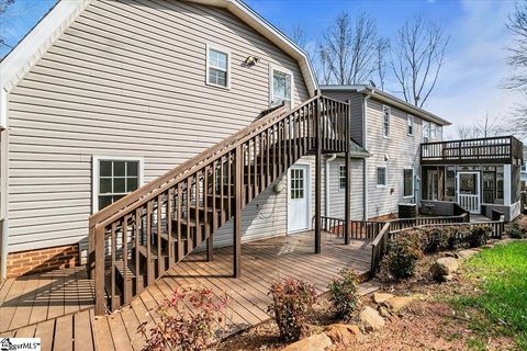 A home in Easley