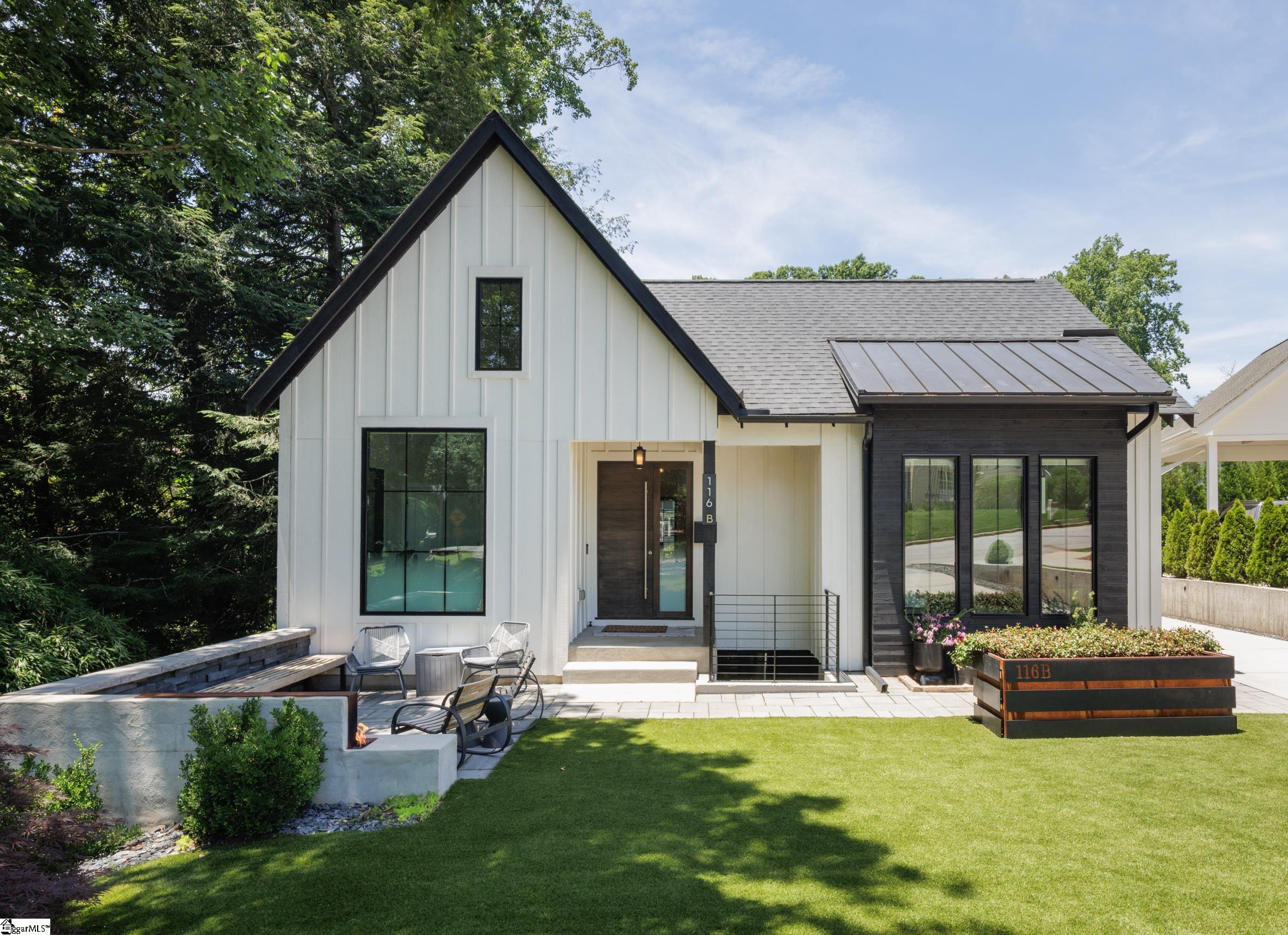 116 W Augusta Place