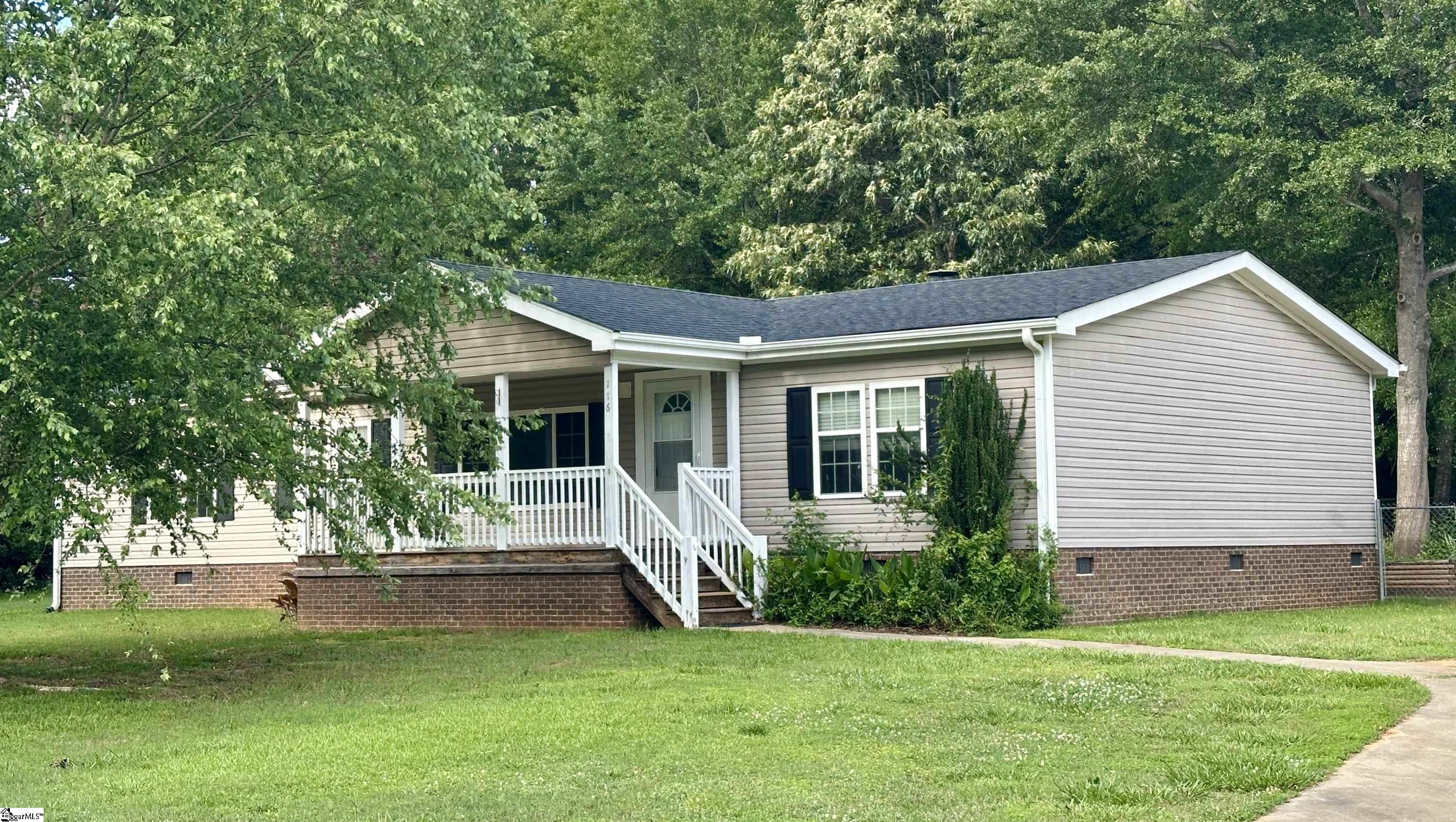 Taylors, South Carolina 29687, United States, 3 Bedrooms Bedrooms, ,2 BathroomsBathrooms,Residential,Active,151218