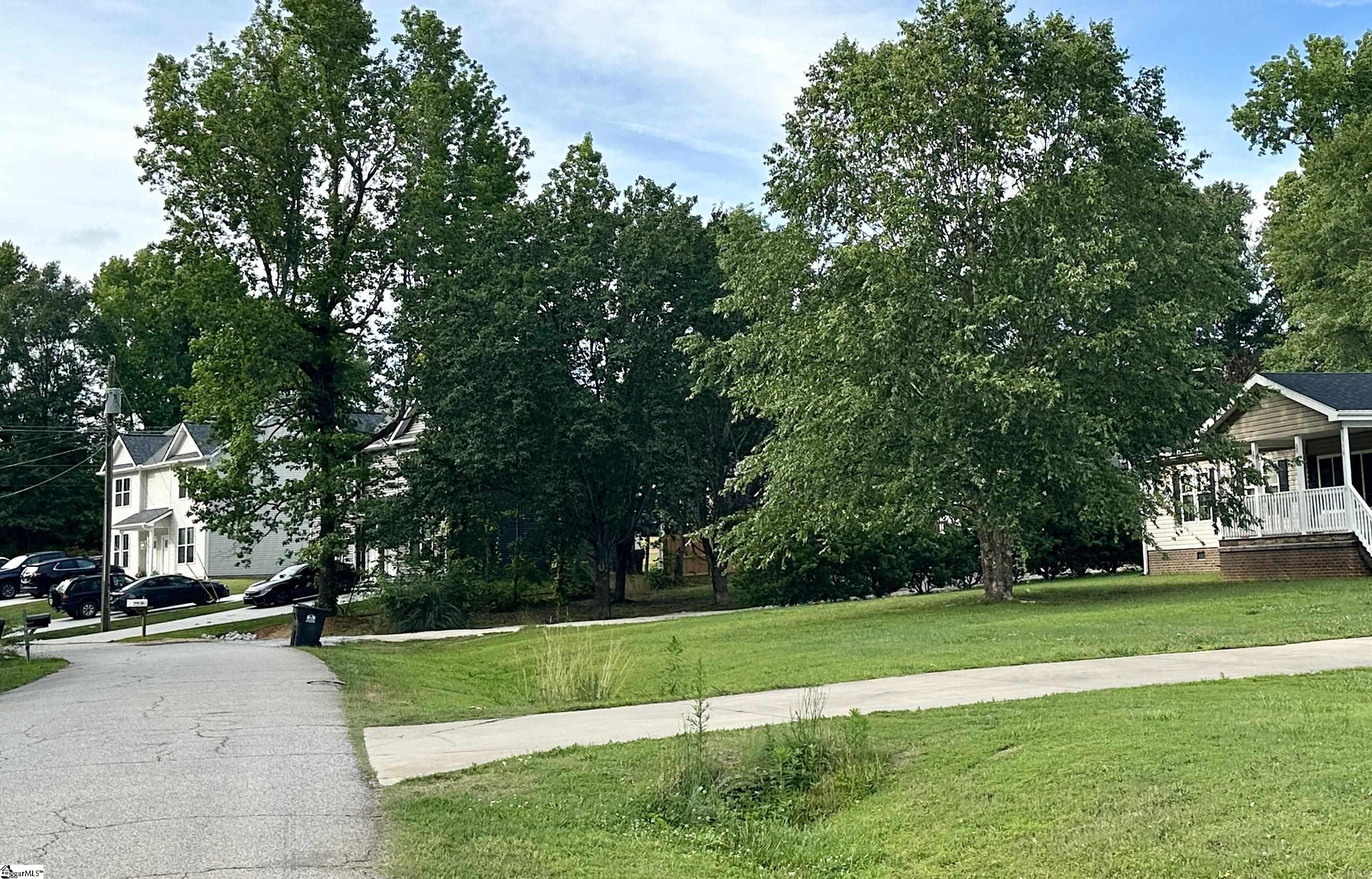 Taylors, South Carolina 29687, United States, 3 Bedrooms Bedrooms, ,2 BathroomsBathrooms,Residential,Active,151218