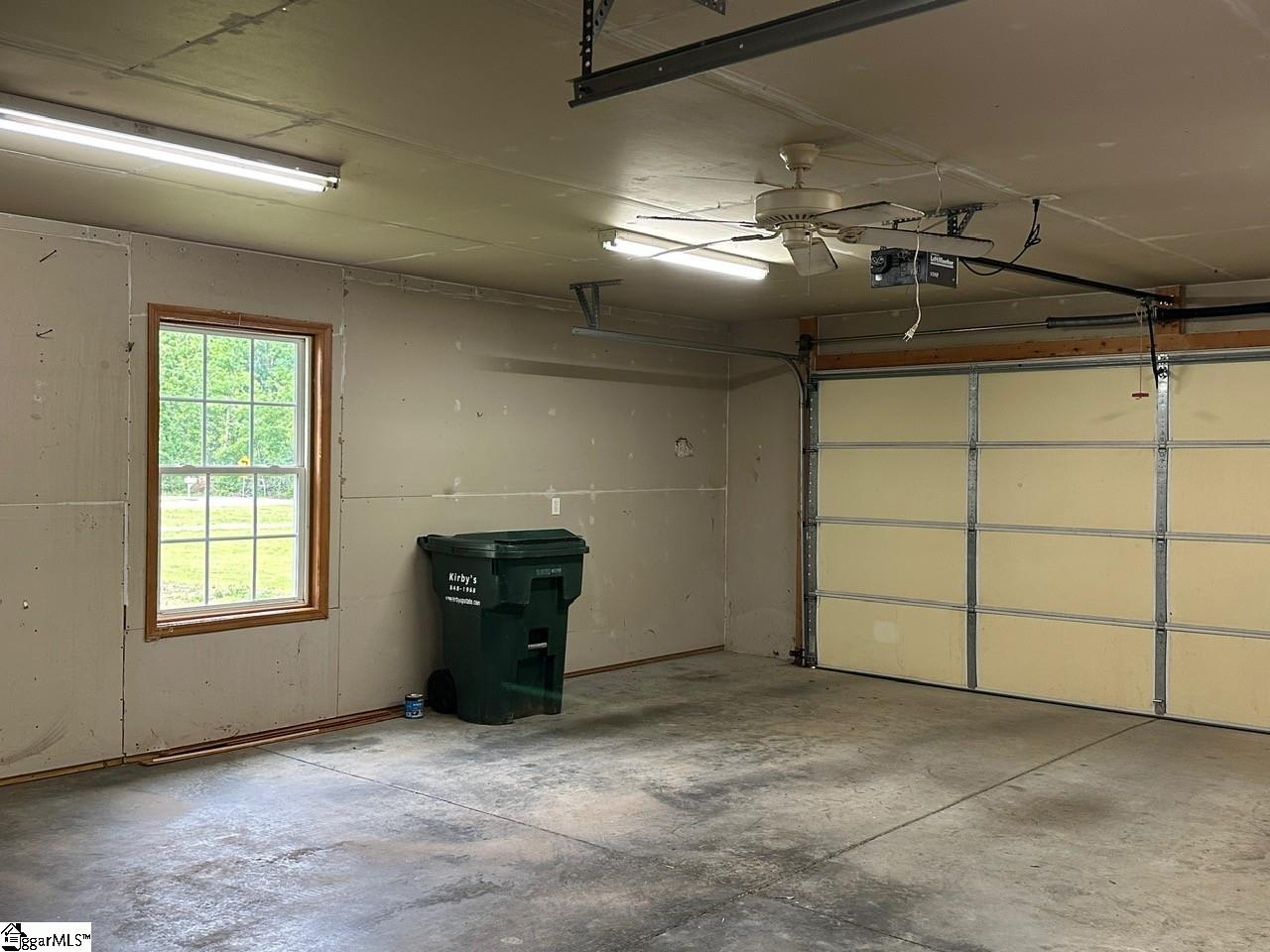 Taylors, South Carolina 29687, United States, 3 Bedrooms Bedrooms, ,2 BathroomsBathrooms,Residential,Active,151218