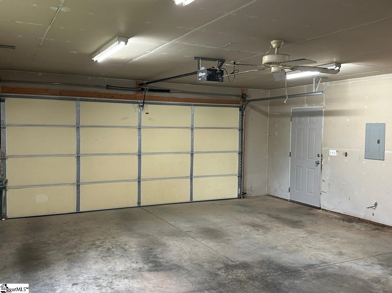 Taylors, South Carolina 29687, United States, 3 Bedrooms Bedrooms, ,2 BathroomsBathrooms,Residential,Active,151218