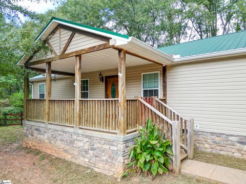 Photo of 112 Aiken Street, Central, SC 29630 (MLS # 1587267)