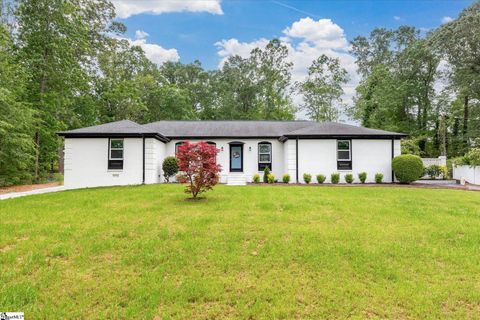 204 Sourwood Drive Seneca SC 29678