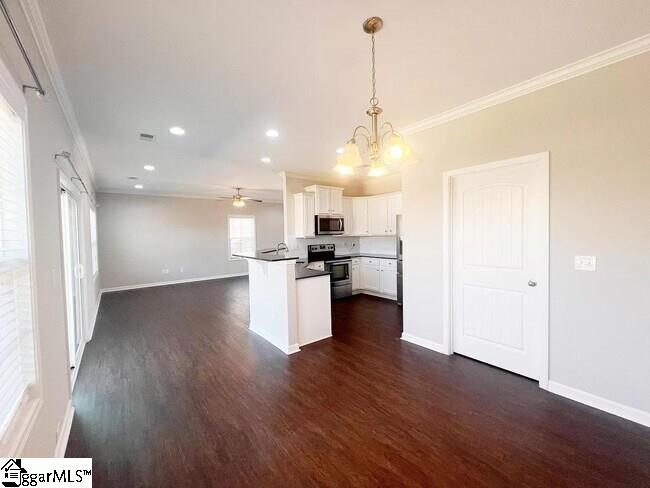 Simpsonville, South Carolina 29680, United States, 4 Bedrooms Bedrooms, ,3 BathroomsBathrooms,Residential,Active,170462