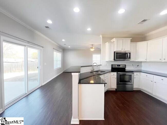 Simpsonville, South Carolina 29680, United States, 4 Bedrooms Bedrooms, ,3 BathroomsBathrooms,Residential,Active,170462