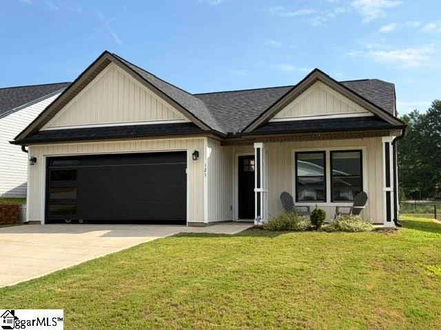 121 Sunrise Road