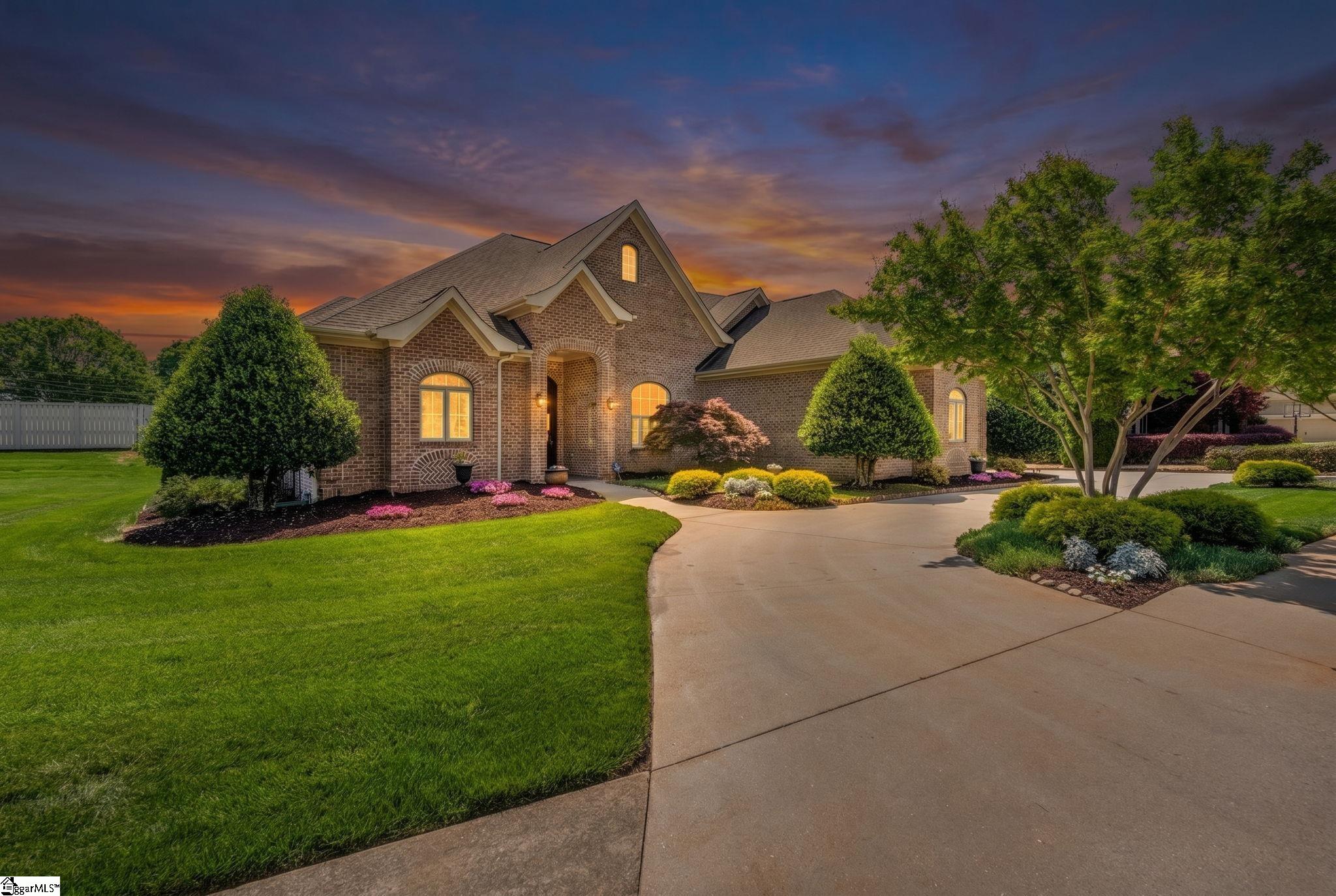 411 Kingsgate Court