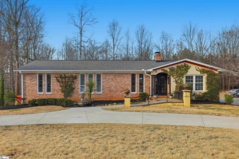 Photo of 108 Eastcliffe Way, Greenville, SC 29611 (MLS # 1578697)