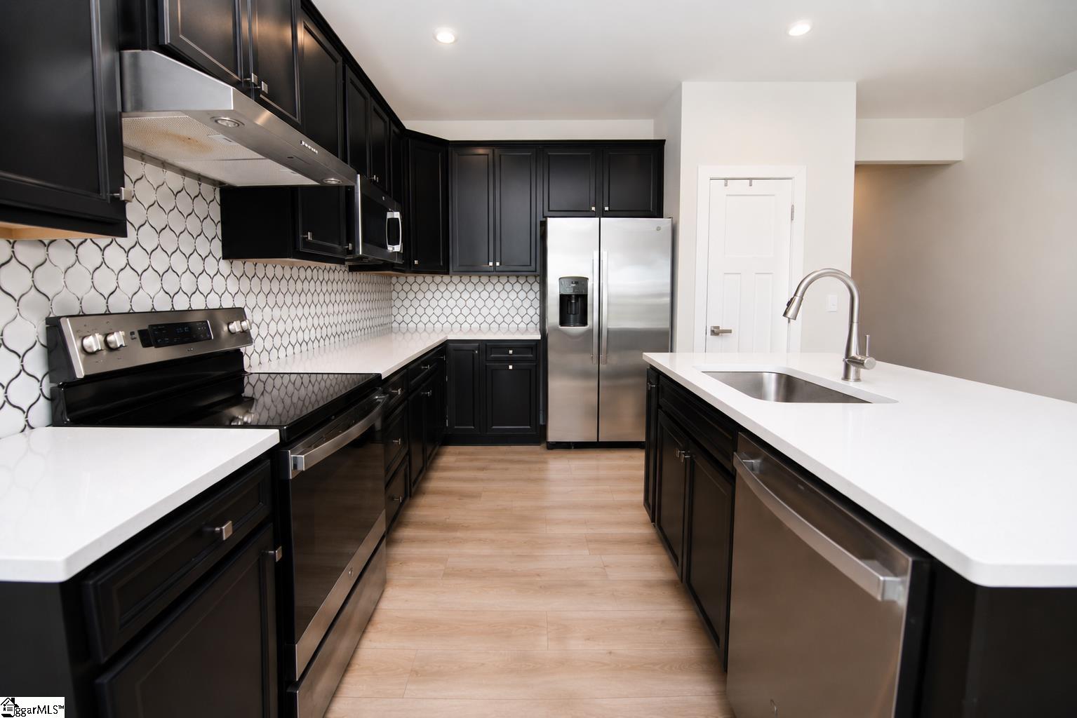 Real Estate Search 4 912 Bernstein Avenue