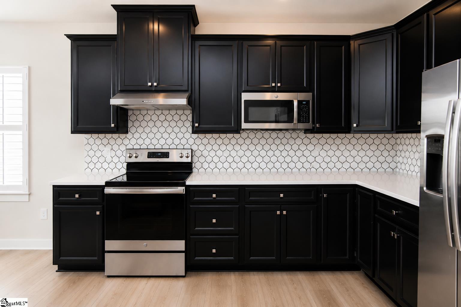 Real Estate Search 3 912 Bernstein Avenue