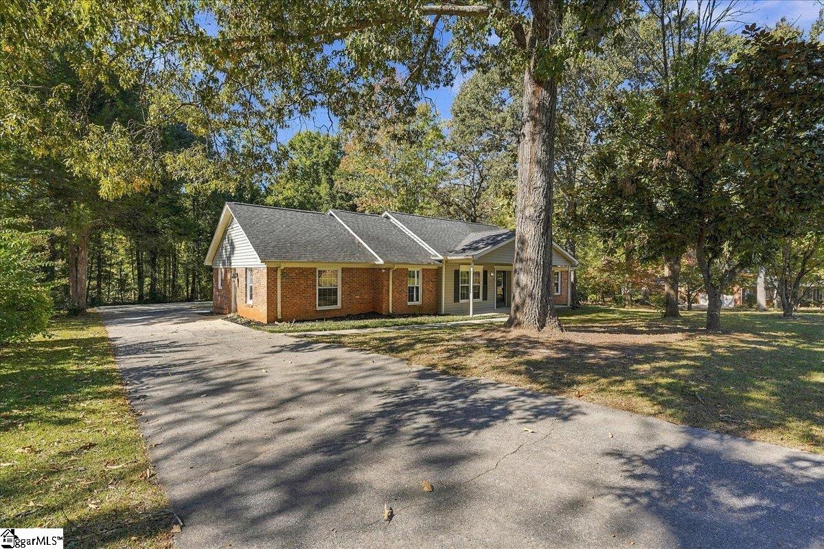 109 Woodgreen Drive