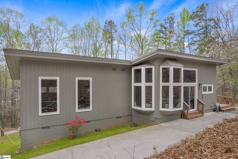 Photo of 4828 Highway 11, Pickens, SC 29671 (MLS # 1587081)