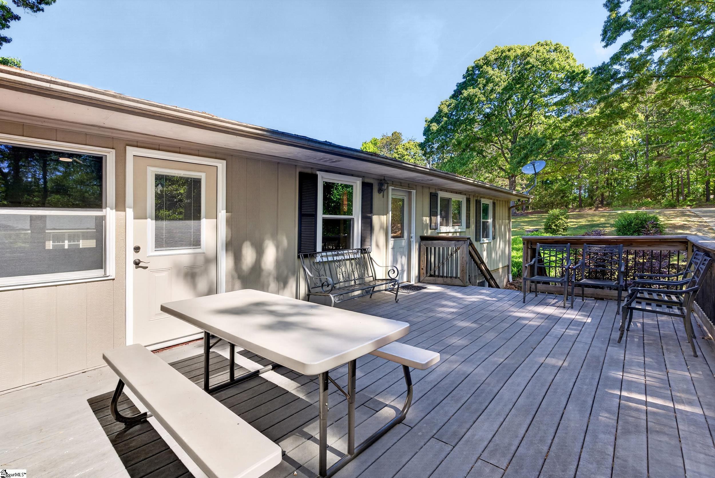 245 Perry Circle