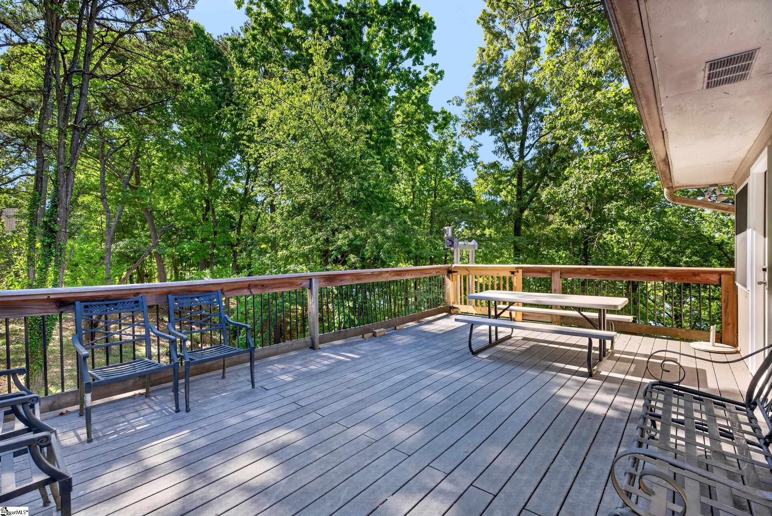 245 Perry Circle