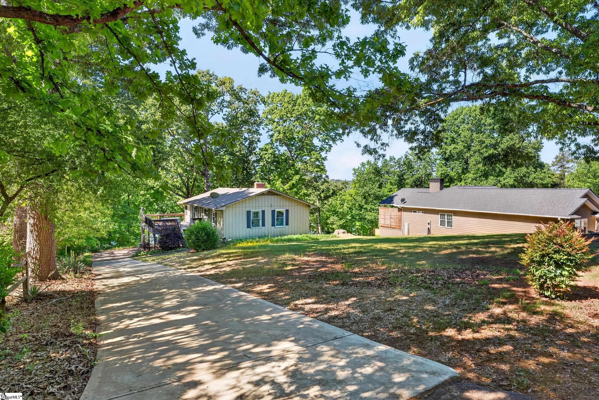 245 Perry Circle