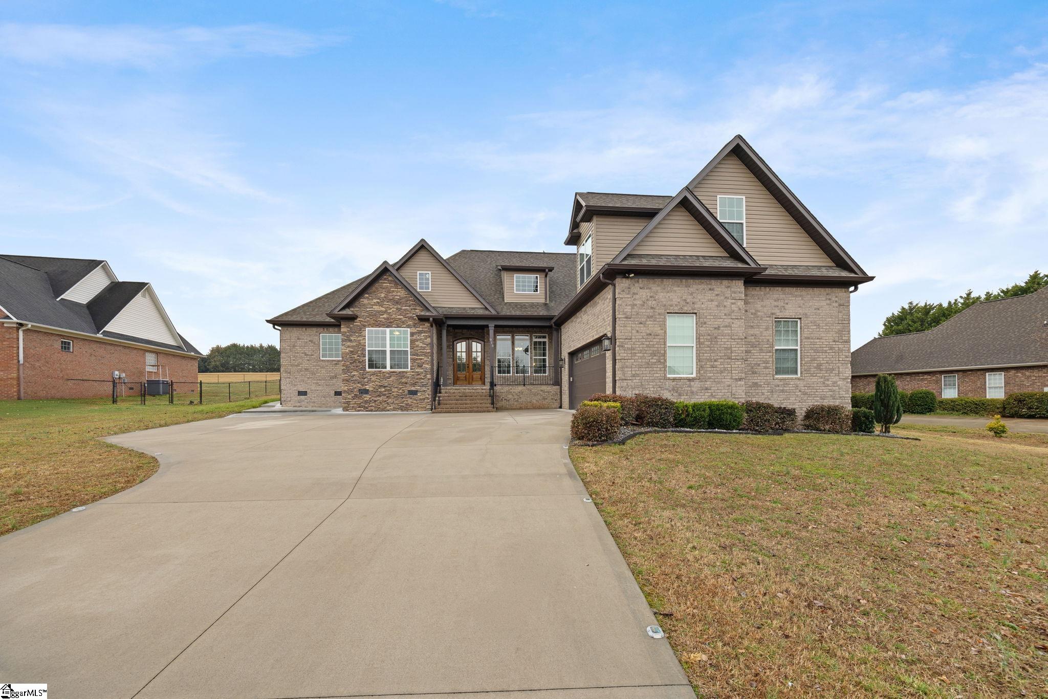 815 Shadow Creek Drive