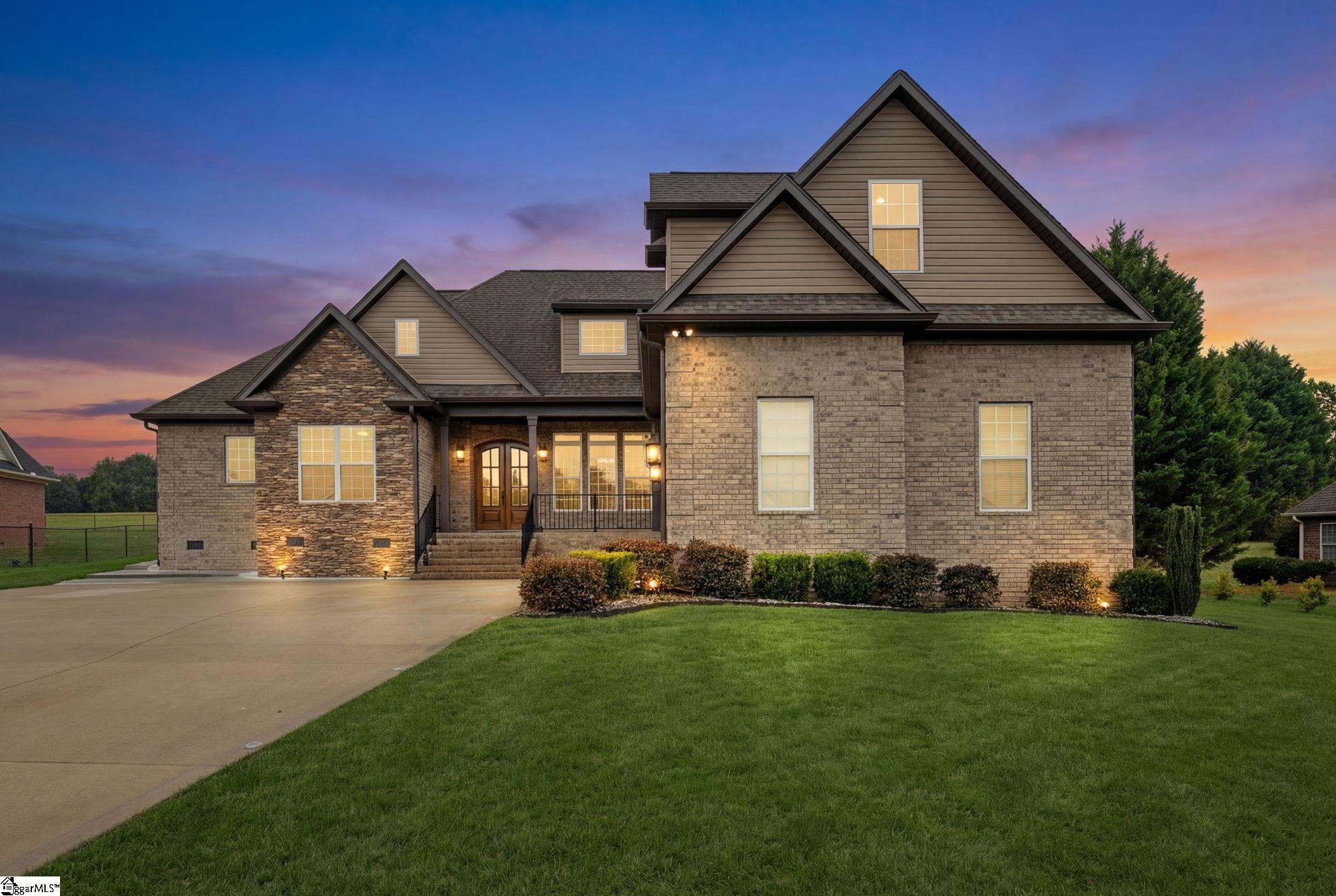 815 Shadow Creek Drive