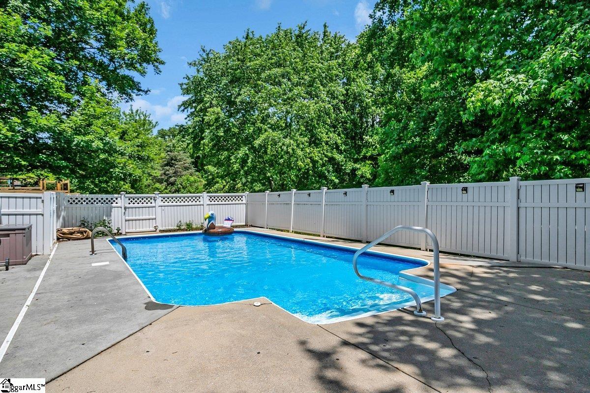 500 E Mountain Creek Road