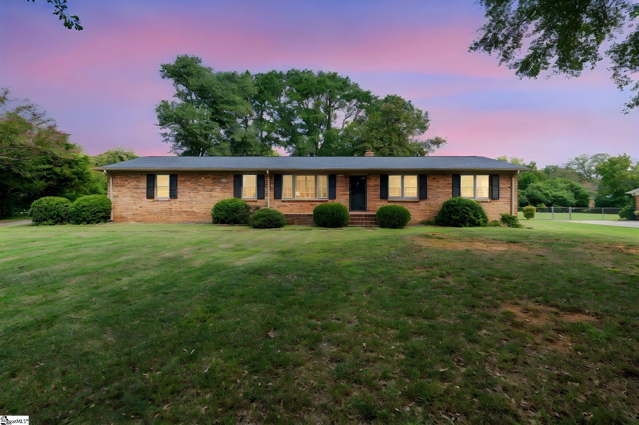 105 Thunderbird Place