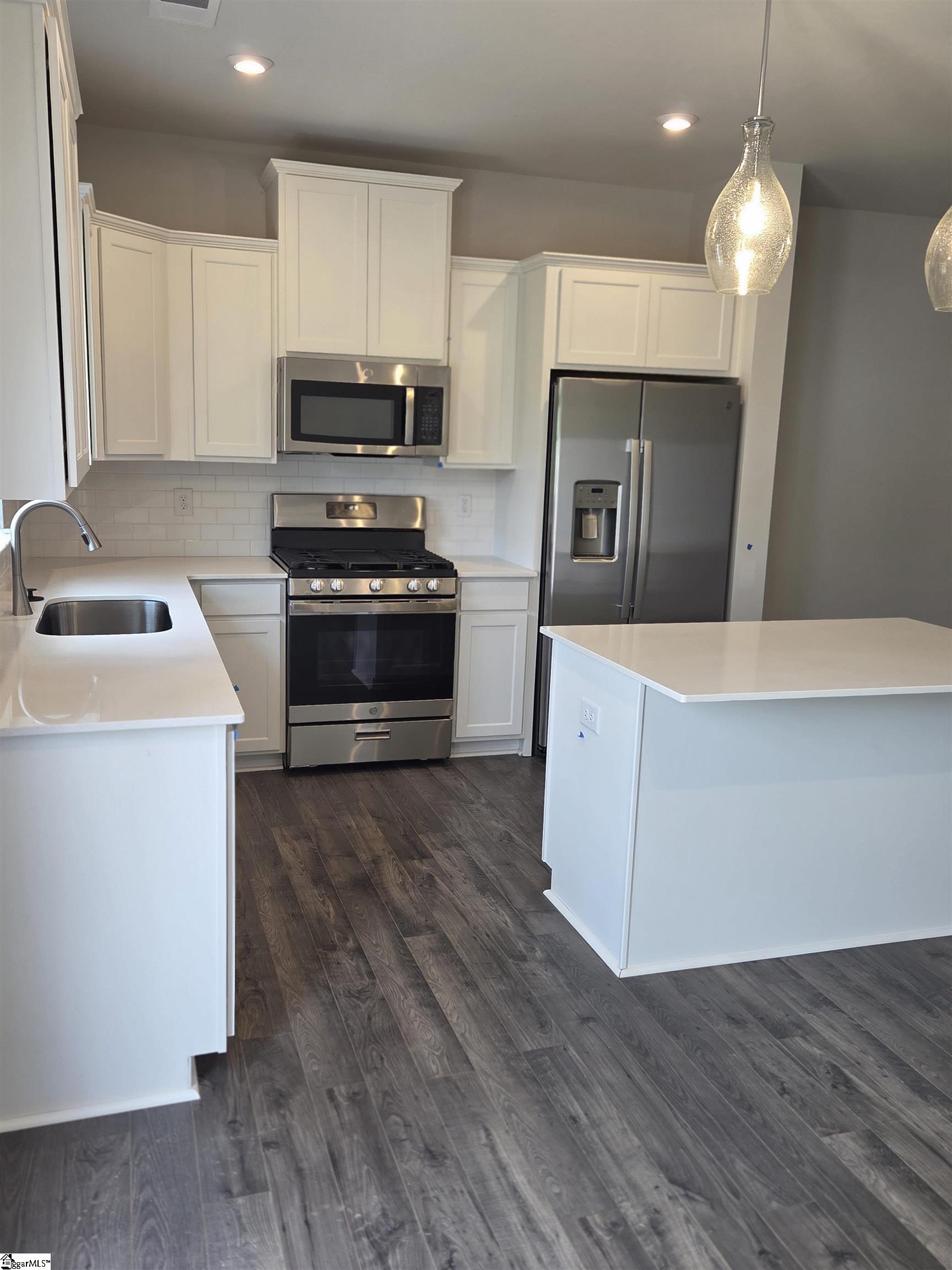 211 Santorini Way