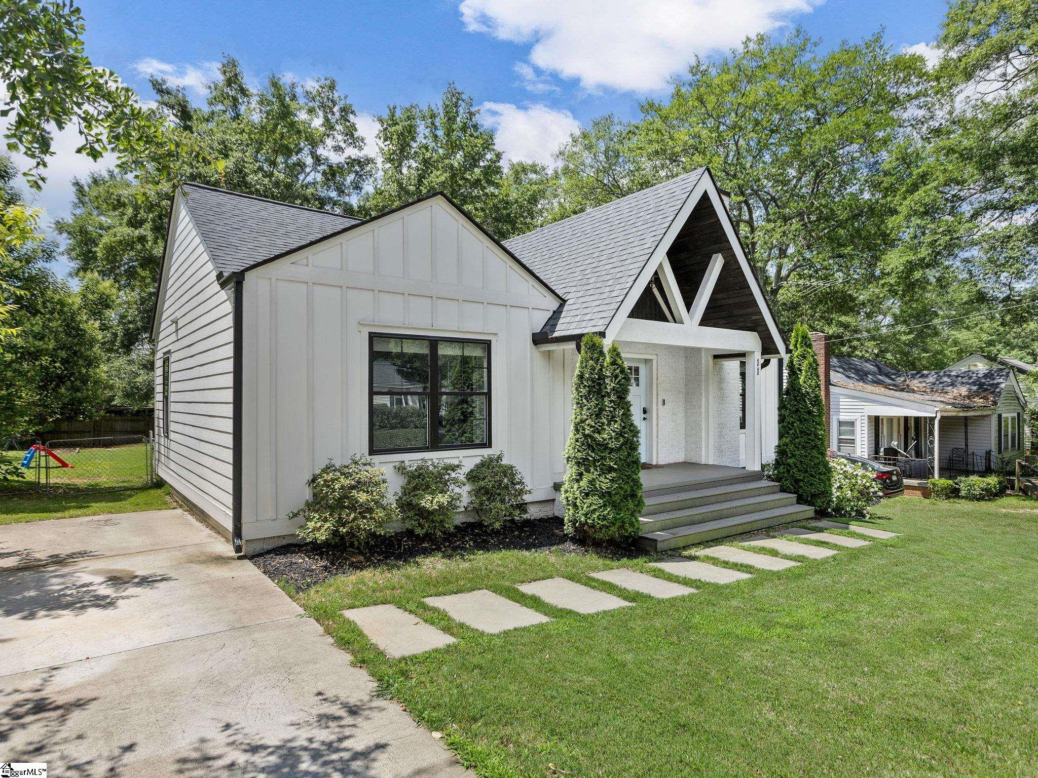 11 Pleasant Ridge Avenue