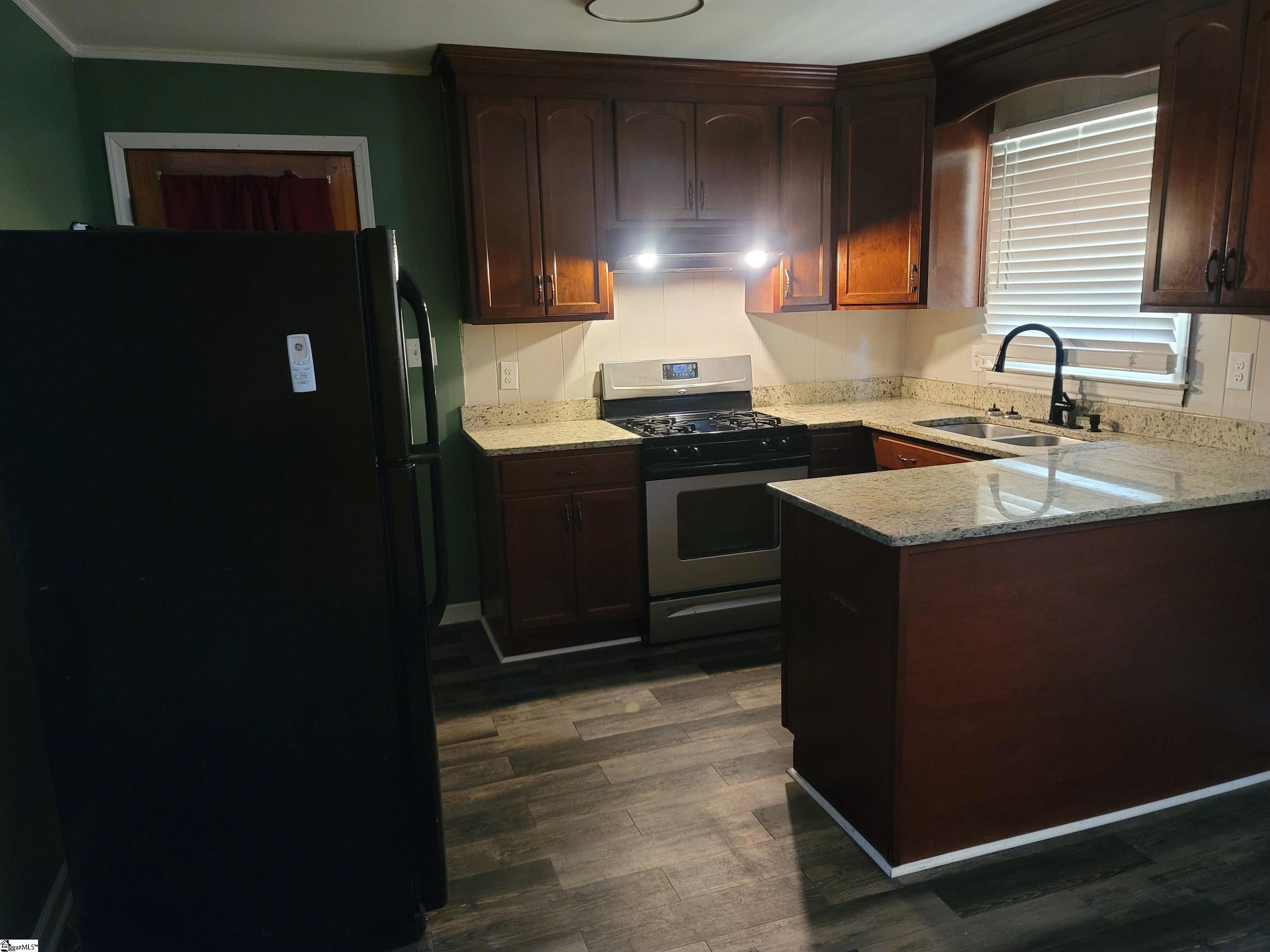 413 Barclay Avenue - Photo 4