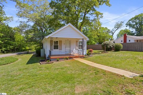 Photo of 20 Savannah Street, Greenville, SC 29617 (MLS # 1588417)
