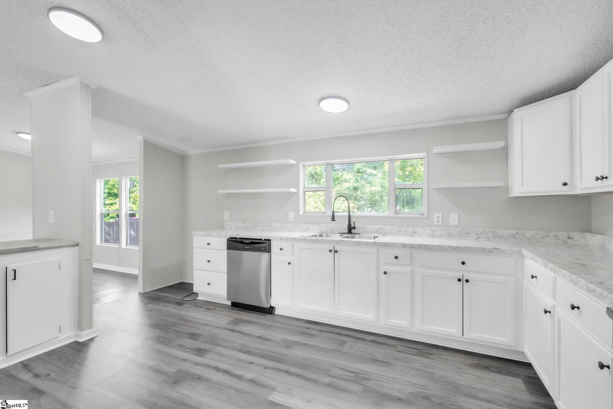 100 Riverbreeze Road