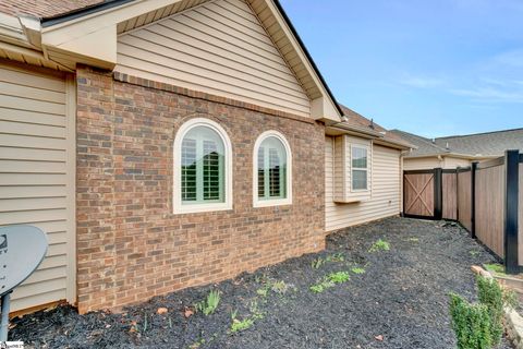 Tiny photo for 108 Bur Oak Drive, Taylors, SC 29687 (MLS # 1576171)