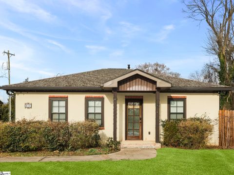 Photo of 215 California Avenue, Spartanburg, SC 29303 (MLS # 1581036)