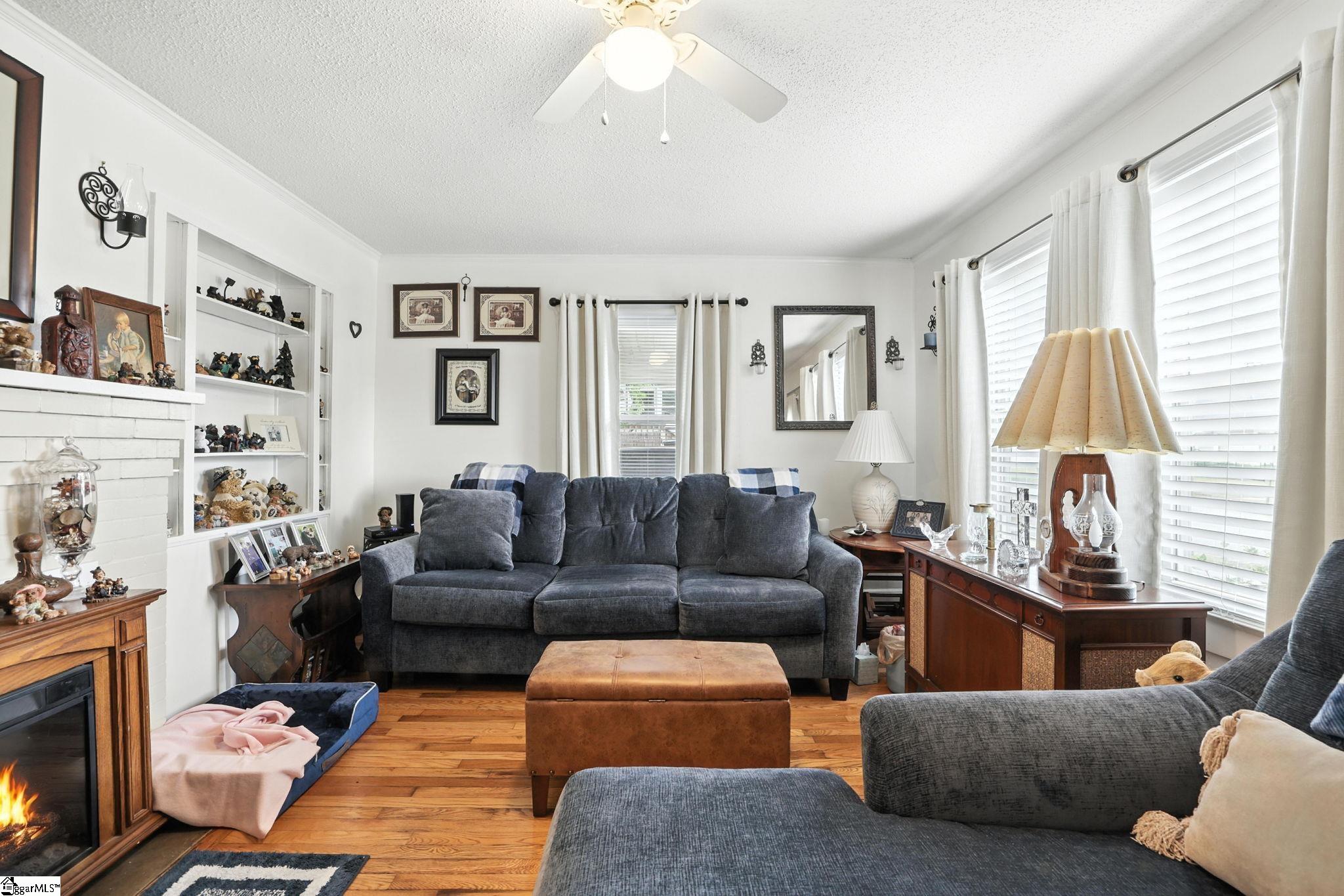 303 Poplar Street