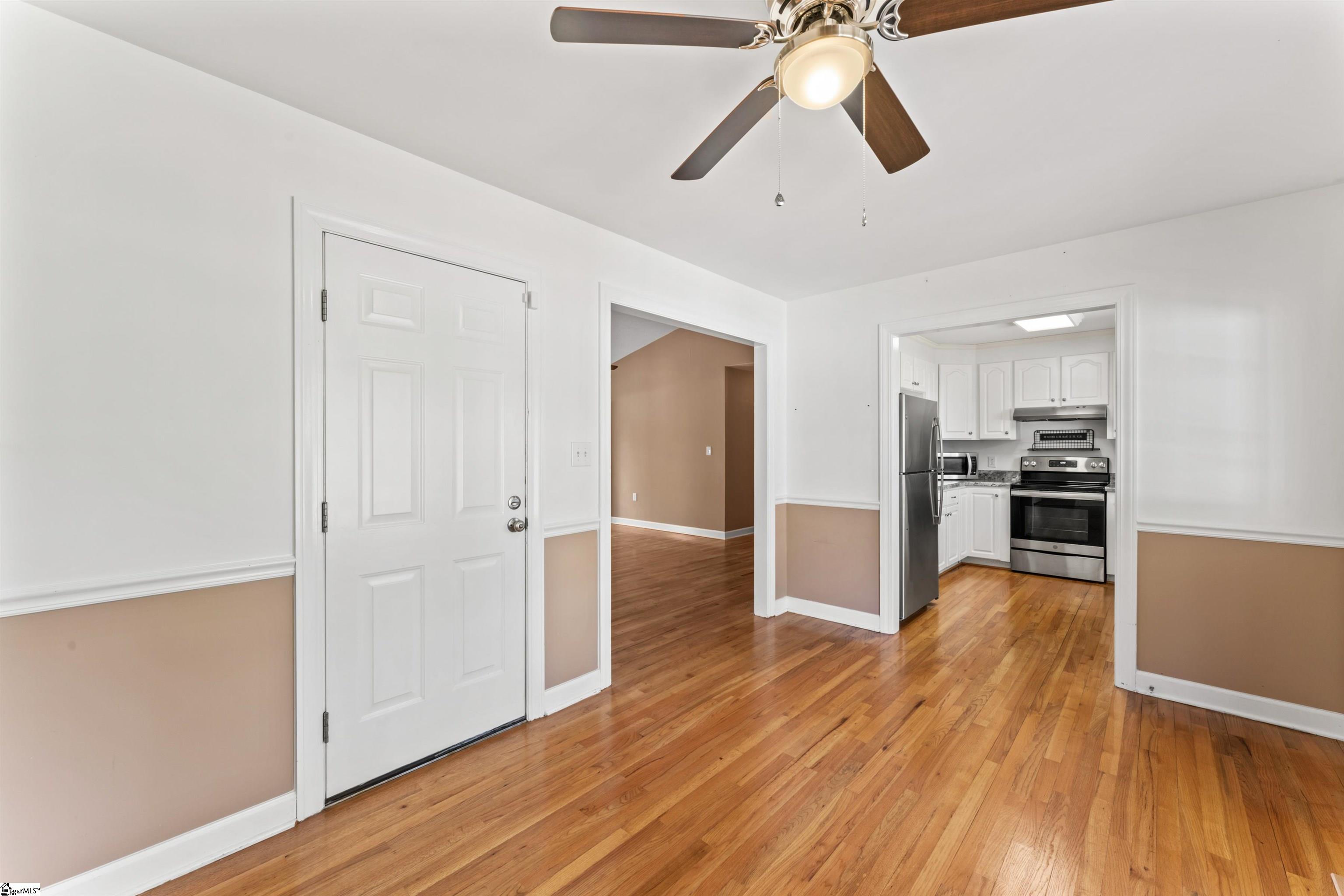 Greenwood, South Carolina 29649, United States, 3 Bedrooms Bedrooms, ,2 BathroomsBathrooms,Residential,Contingent,100347