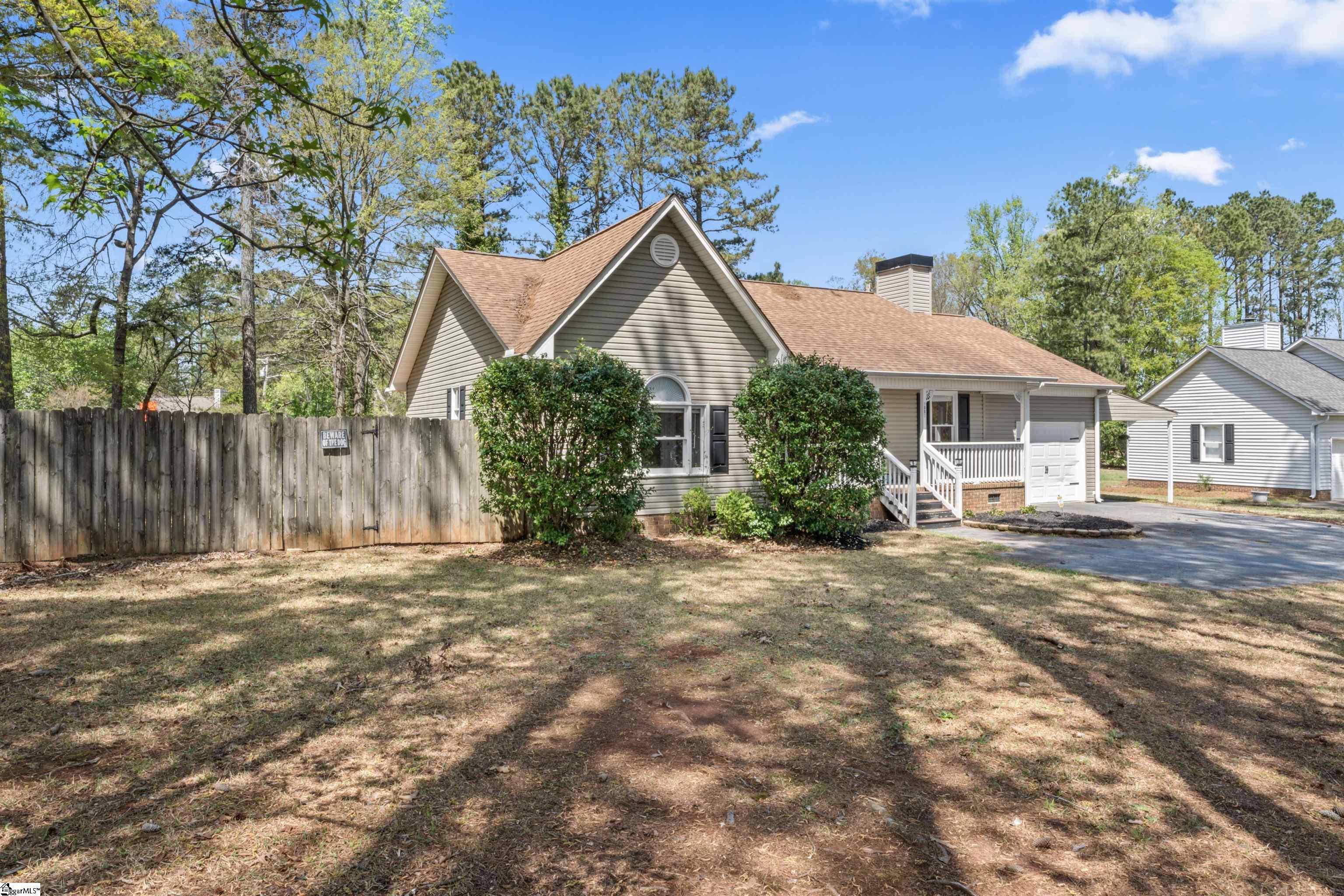 Greenwood, South Carolina 29649, United States, 3 Bedrooms Bedrooms, ,2 BathroomsBathrooms,Residential,Contingent,100347