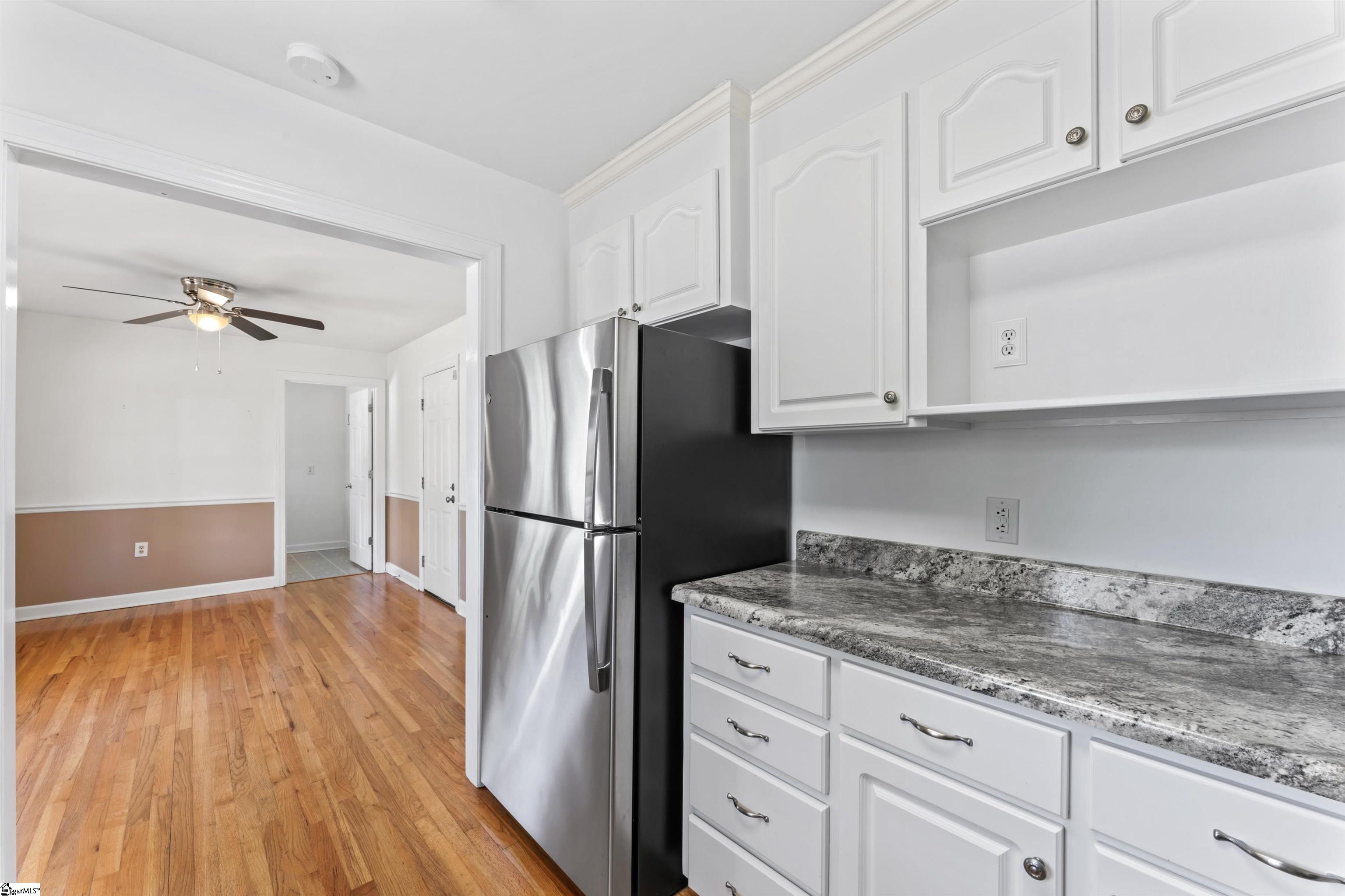 Greenwood, South Carolina 29649, United States, 3 Bedrooms Bedrooms, ,2 BathroomsBathrooms,Residential,Contingent,100347