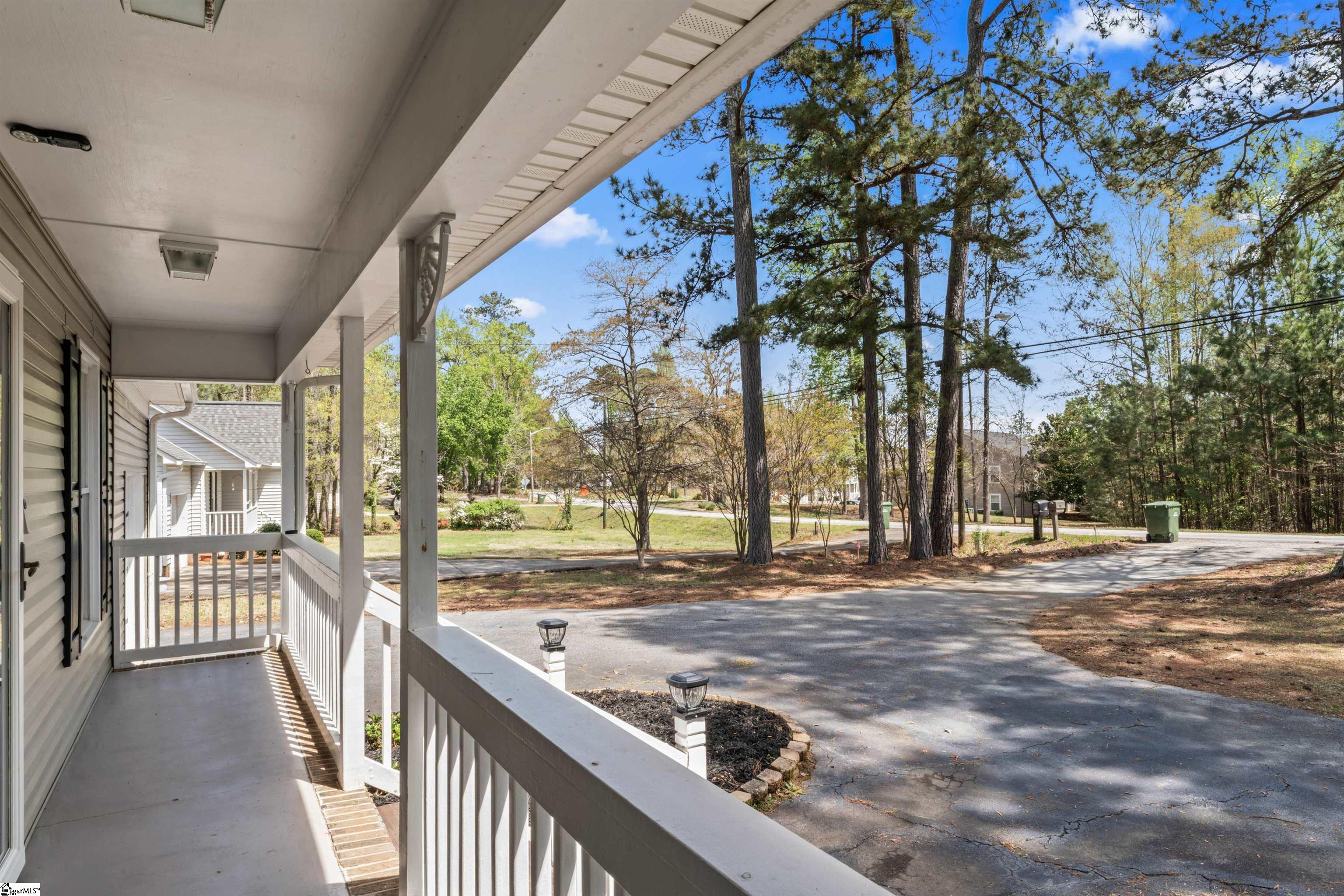 Greenwood, South Carolina 29649, United States, 3 Bedrooms Bedrooms, ,2 BathroomsBathrooms,Residential,Contingent,100347