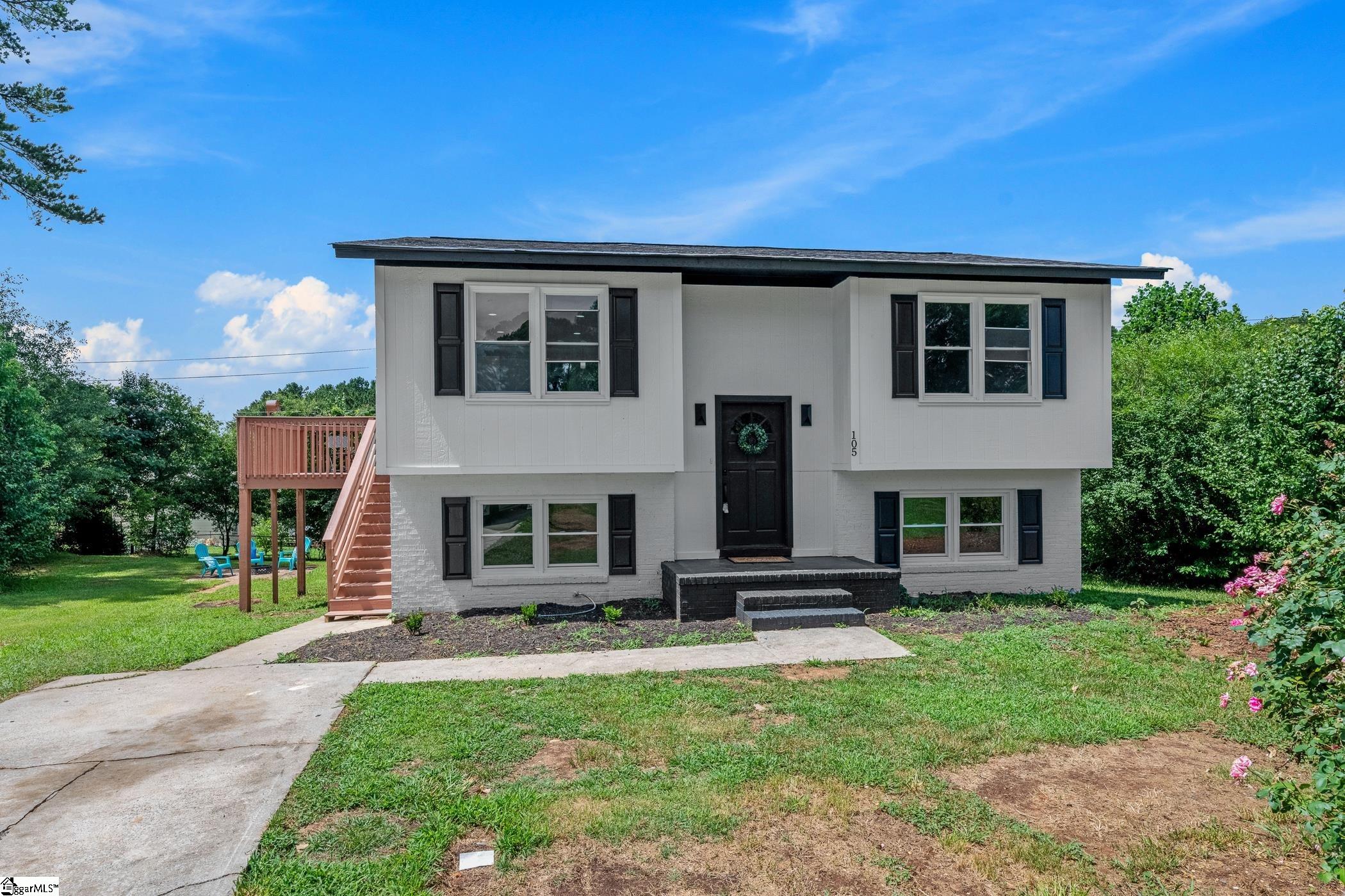 105 Foxhall Court