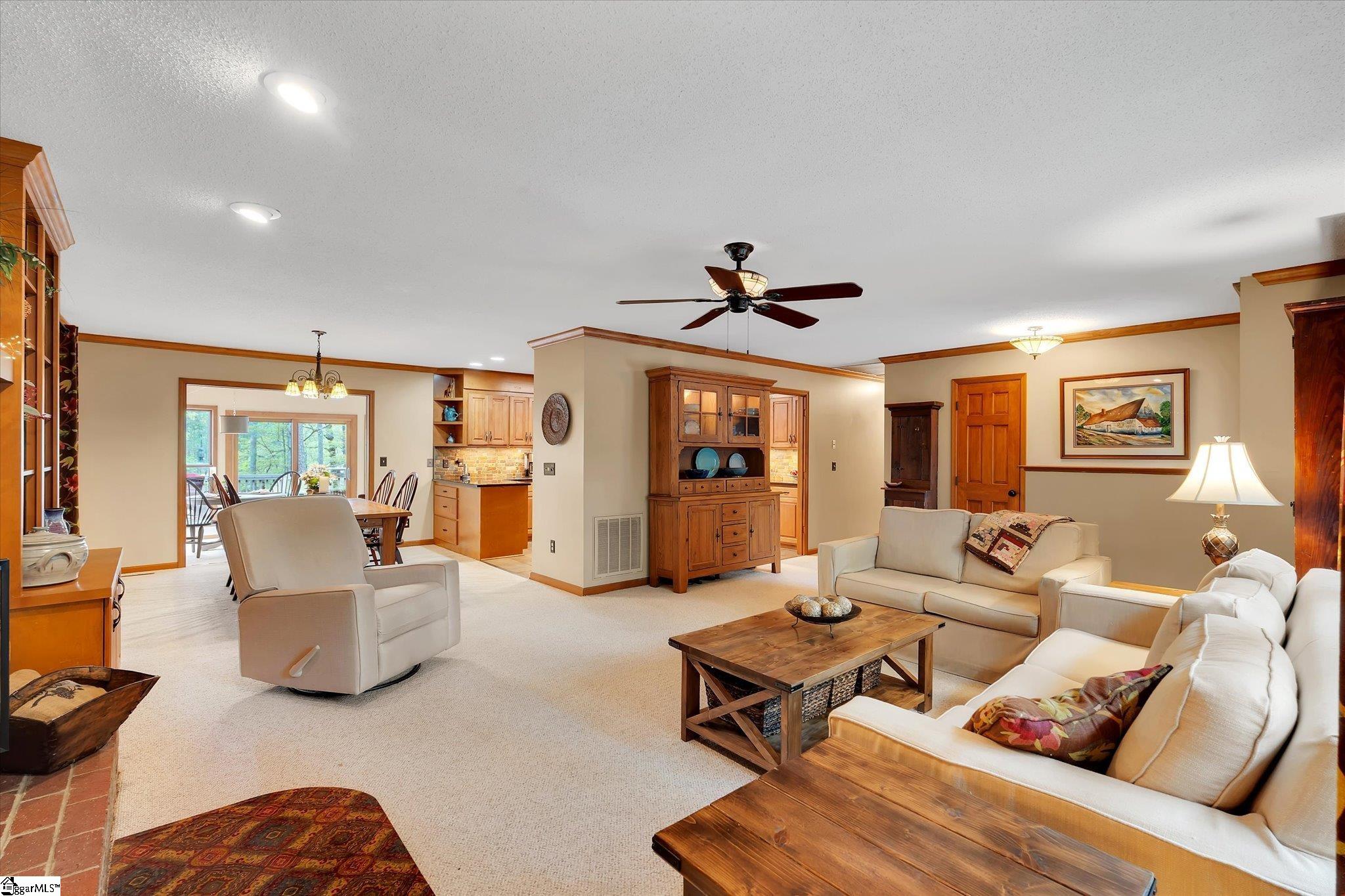 323 Long Reach Drive
