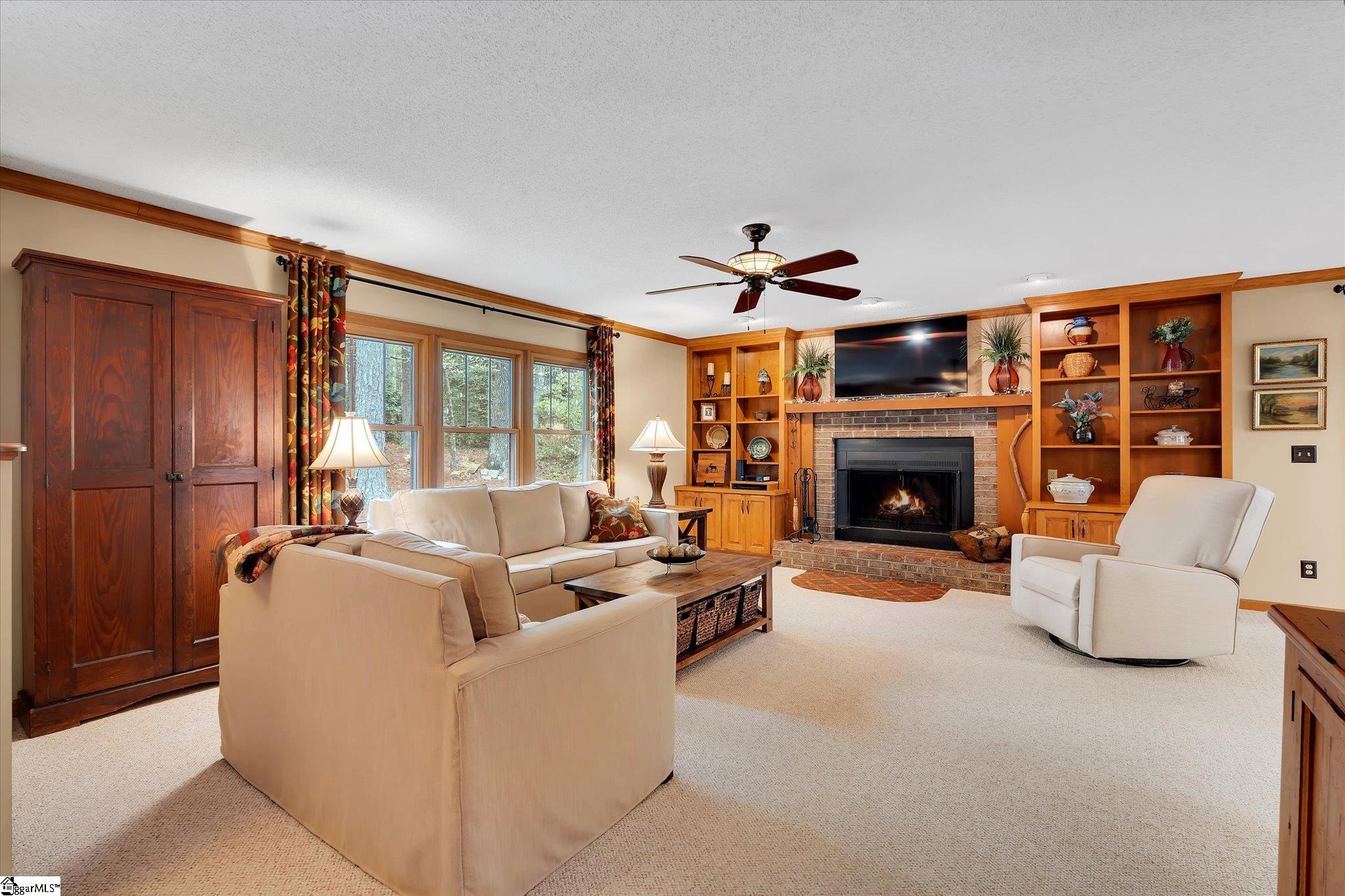 323 Long Reach Drive