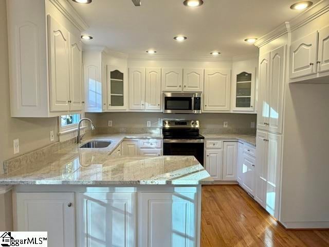 Real Estate Search 3 405 Dunrobin Lane