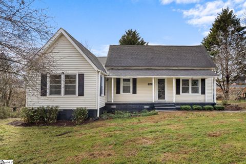 Photo of 1 Frost Street, Pelzer, SC 29669 (MLS # 1589198)