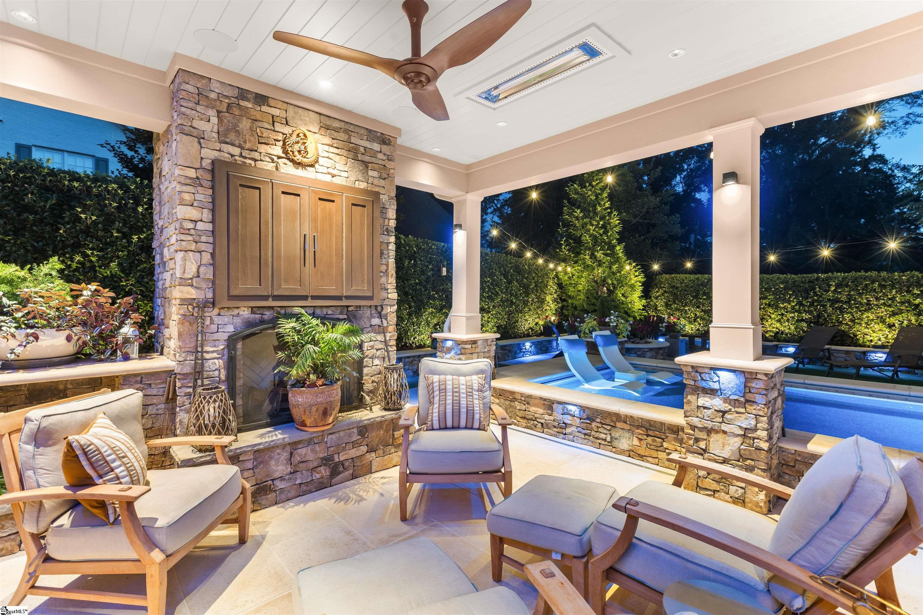 114 Woodland Way