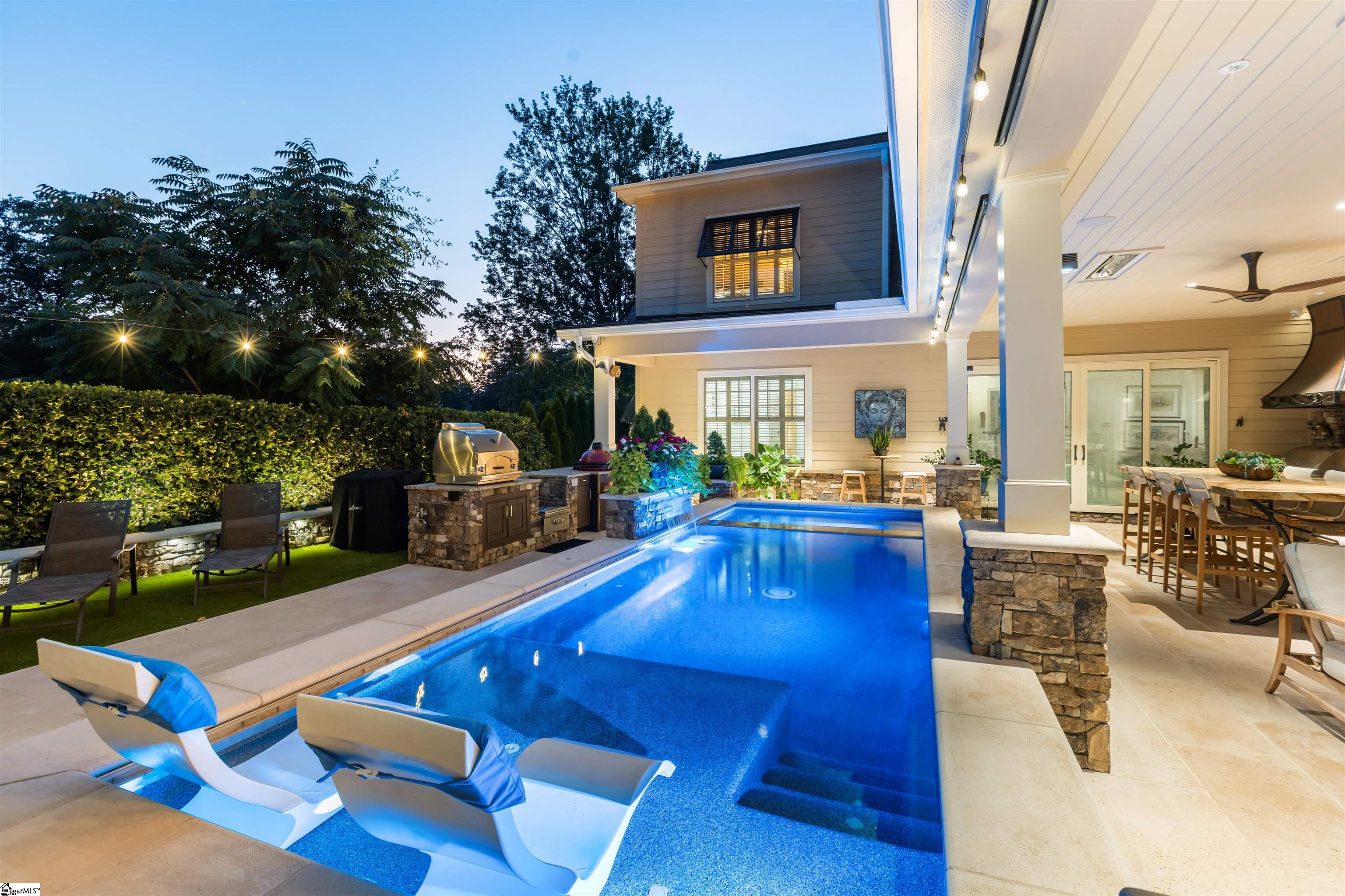 114 Woodland Way