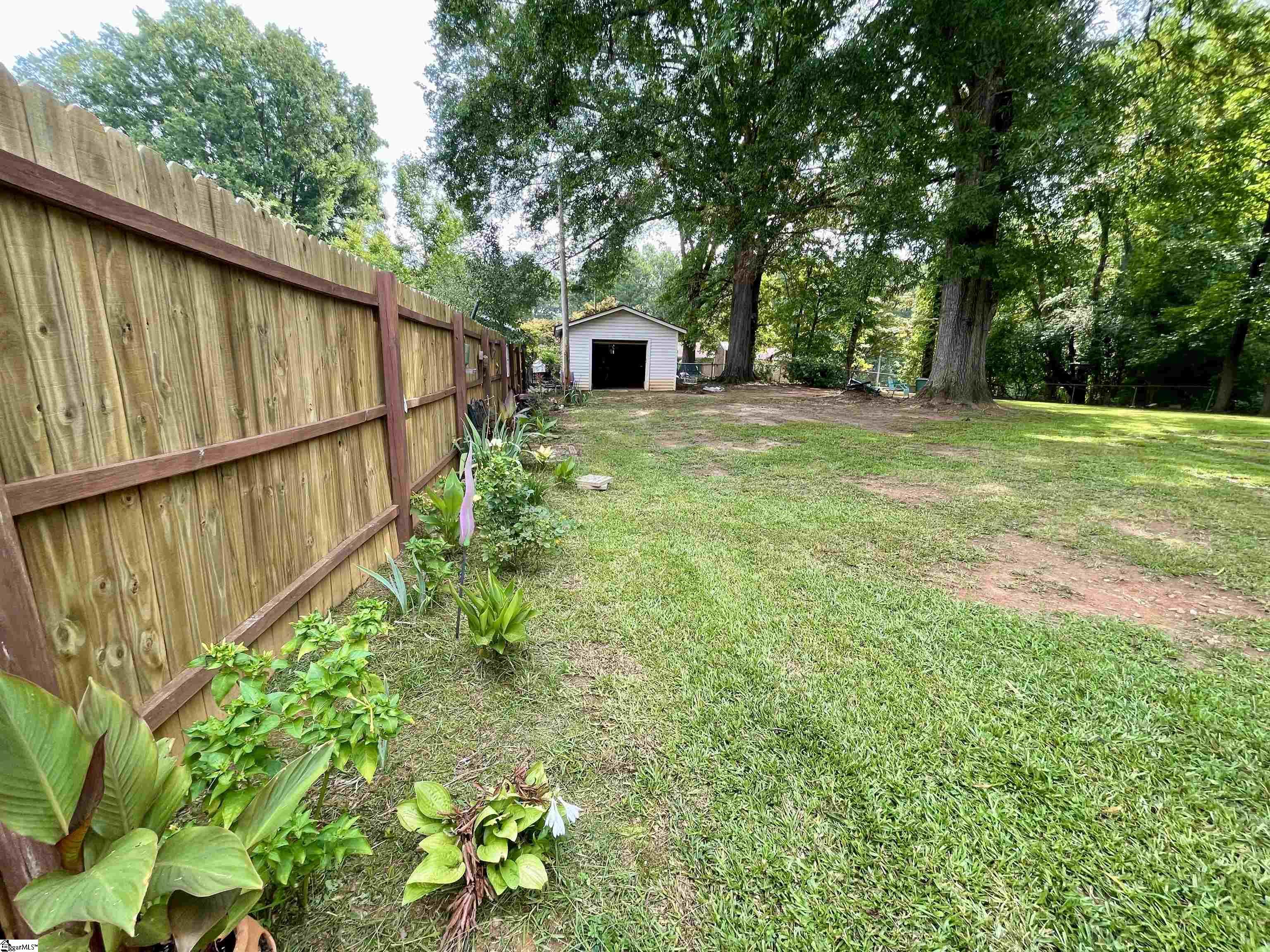 Clinton, South Carolina 29325, United States, 3 Bedrooms Bedrooms, ,2 BathroomsBathrooms,Residential,Active,101824