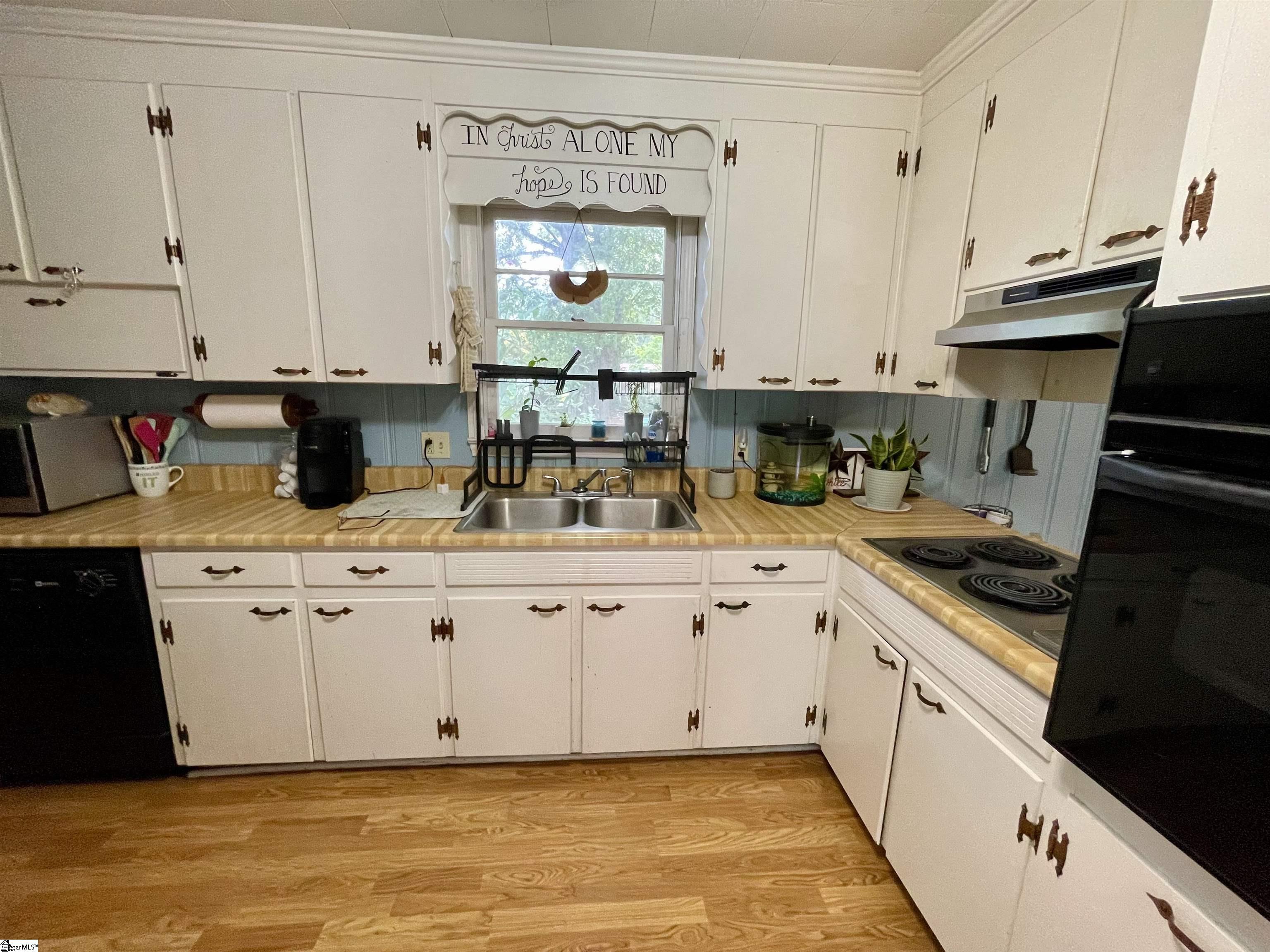 Clinton, South Carolina 29325, United States, 3 Bedrooms Bedrooms, ,2 BathroomsBathrooms,Residential,Active,101824