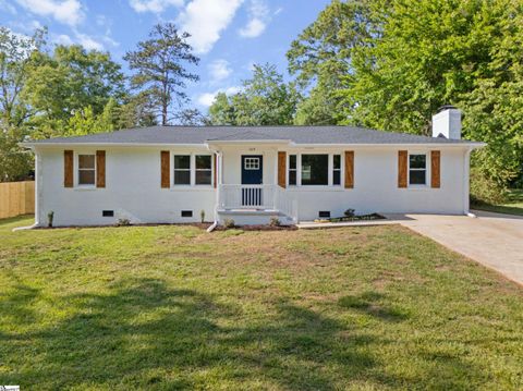 Photo of 209 Tucson Drive, Greenville, SC 29617 (MLS # 1590719)