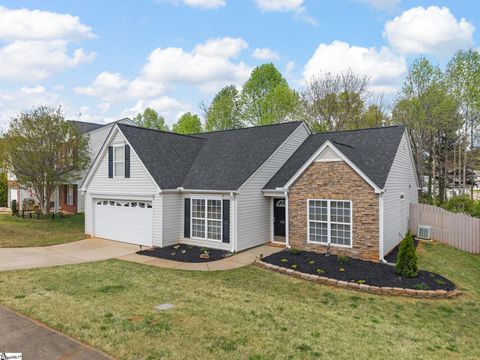 Photo of 128 Dellwood Drive, Spartanburg, SC 29301 (MLS # 1587049)