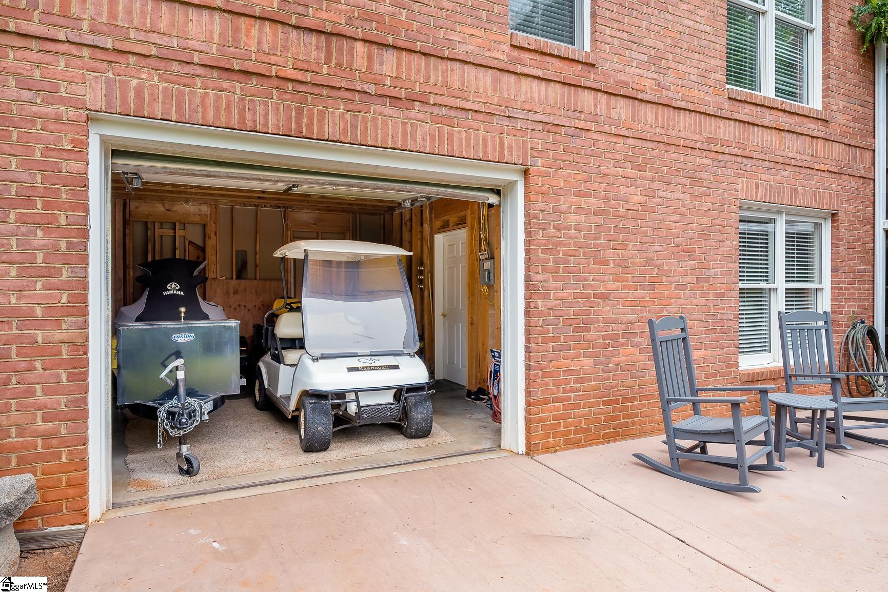 Anderson, South Carolina 29625, United States, 5 Bedrooms Bedrooms, ,4 BathroomsBathrooms,Residential,Active,150827